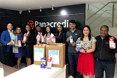 Colecta de leche para el programa Desayunos Felices del Banco de Alimentos de Panamá